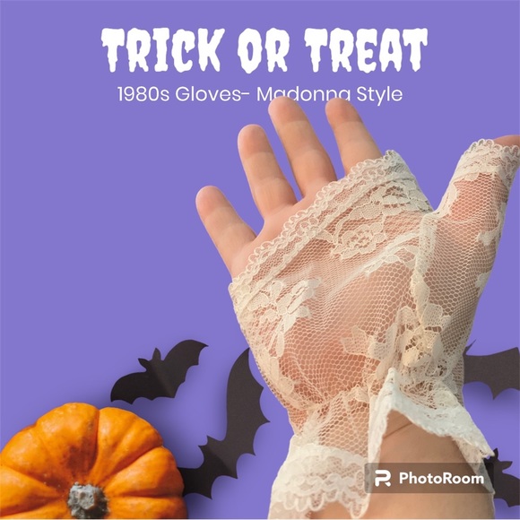 Shortie Lace Gloves/ 1980s - Picture 2 of 6